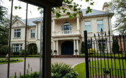 masked thieves target harry redknapps luxury home python 1754024502