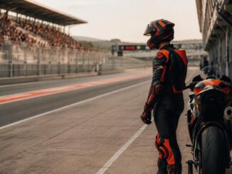 MotoGP 2026: Márquez Leads Aragon FP1 with Bezzecchi and Fernández Close Behind