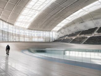 Over 5,000 Cyclists Join Sir Chris Hoy in Glasgow for Charity Ride