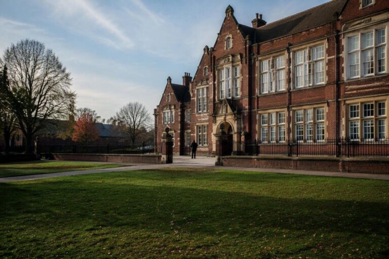 Union calls for halt to Ofsted grading amid staff wellbeing concerns