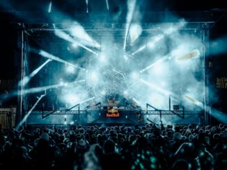 rave on snow