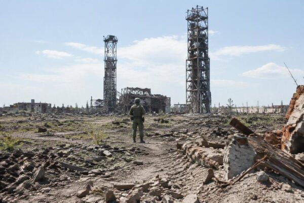 Zelensky Warns of 300,000 Additional Russian Troops Amid Escalating Conflict