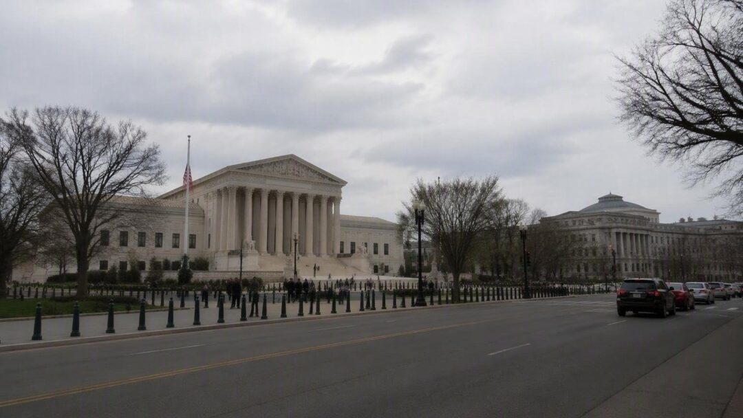 High court stops new USPS mail-in ballot requirements