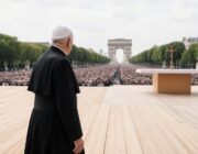 Hundreds of thousands attend Pope Leo XIV’s Paris Mass as he cautions on AI