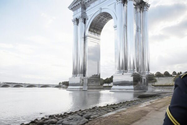 Trump's 250-foot arch to serve drones, snipers and historic debate