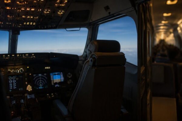 Omani co-pilot’s axe assault triggers multinational investigations