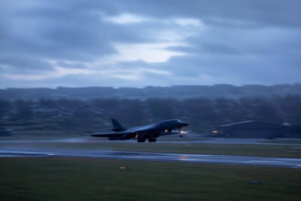 US pulls B-1 bombers from UK base after alleged security threat