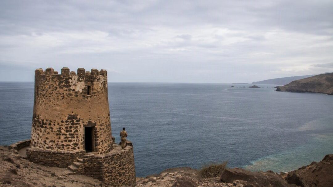 Yemen troops seize key Bab al-Mandeb posts while Saudi-Pakistan-Turkey talks unfold