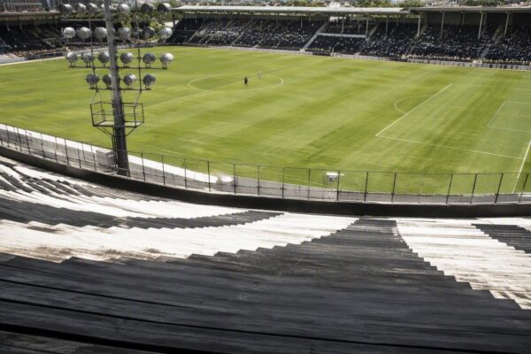 Brasileirão 2026: Vasco x Santos - Horário, transmissão e escalações