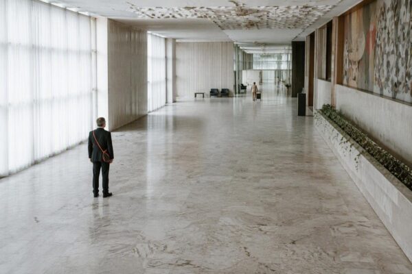Refém Por Um Fio: Gus Van Sant explora sequestro de 1977 em novo filme