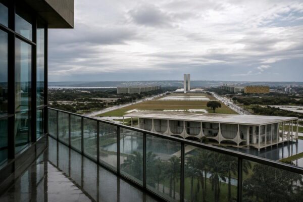 Brasília, 29 de setembro: sol forte e máxima de 35°C, 30 com pancadas de chuva