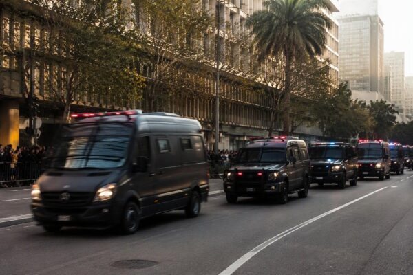 Cerimônia do filho de ministro do STF ocorre sem protestos