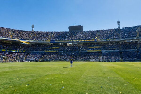 Águilas del América suman victoria aplastante y refuerzan su dominio
