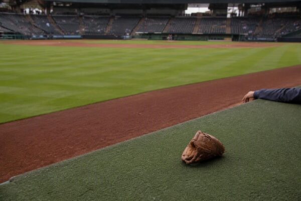 Padres pin hopes on recovered right-hander Pivetta for Game 3