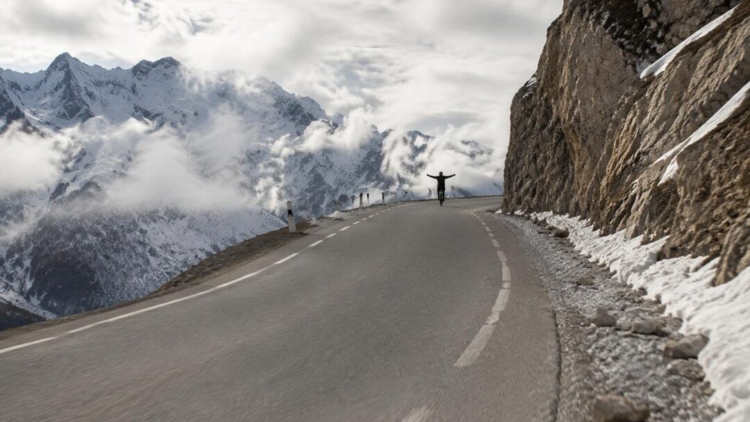 Tour de France 2026: Arensman en Pogacar in actie op Alpe d’Huez