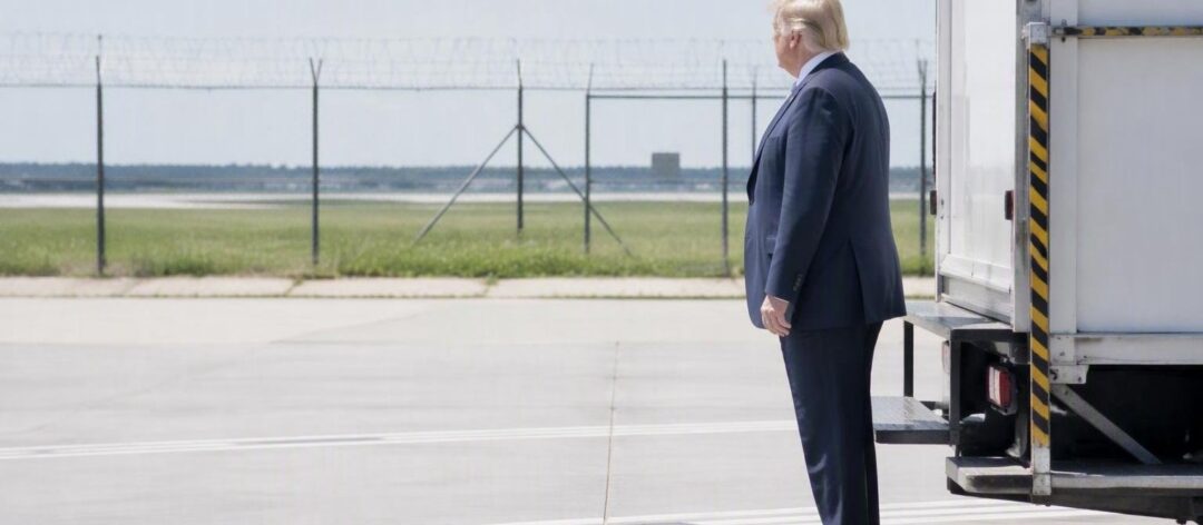 Hoe Donald Trump onopgemerkt Turkije verliet na NAVO-top