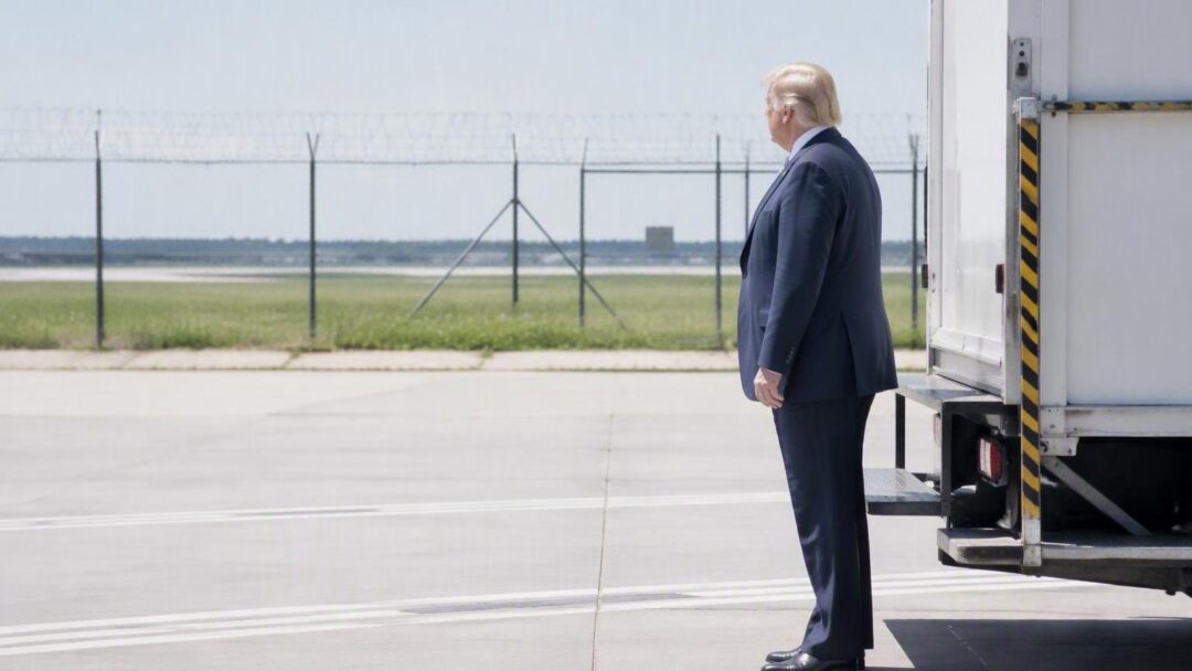 Hoe Donald Trump onopgemerkt Turkije verliet na NAVO-top