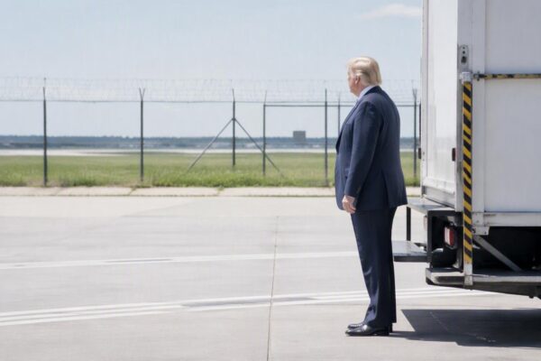 Hoe Donald Trump onopgemerkt Turkije verliet na NAVO-top