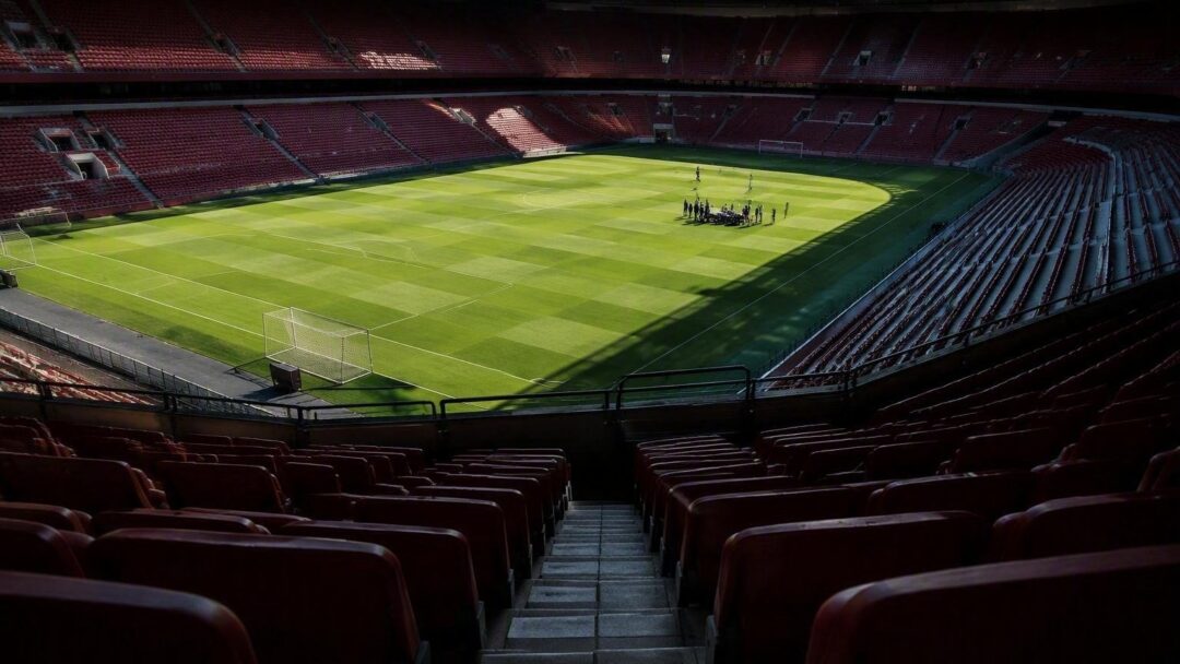 Aaron Bouwman naar ziekenhuis voor medische scans na beuk van Ruben van Bommel