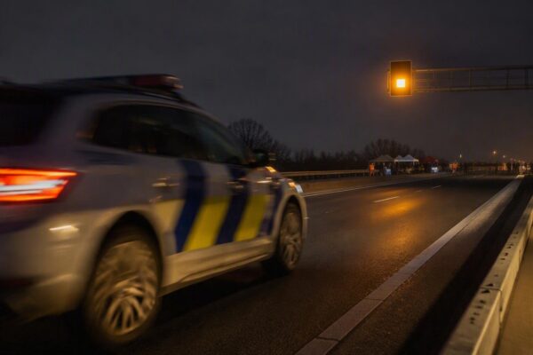 Extinction Rebellion blokkeert A12 richting Duitse grens