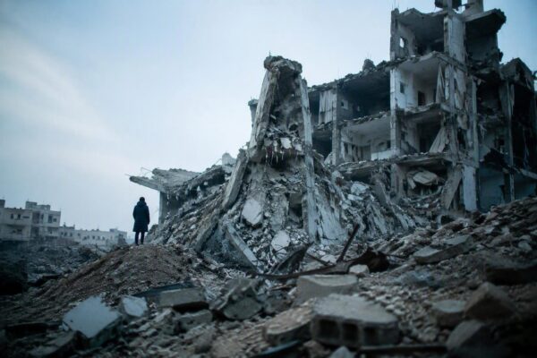 Gaza-Stad getroffen door gebouwinstorting: 10 doden en 60 vermisten
