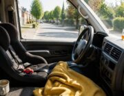 Kind van anderhalf jaar overlijdt na een dag in auto bij Leuven