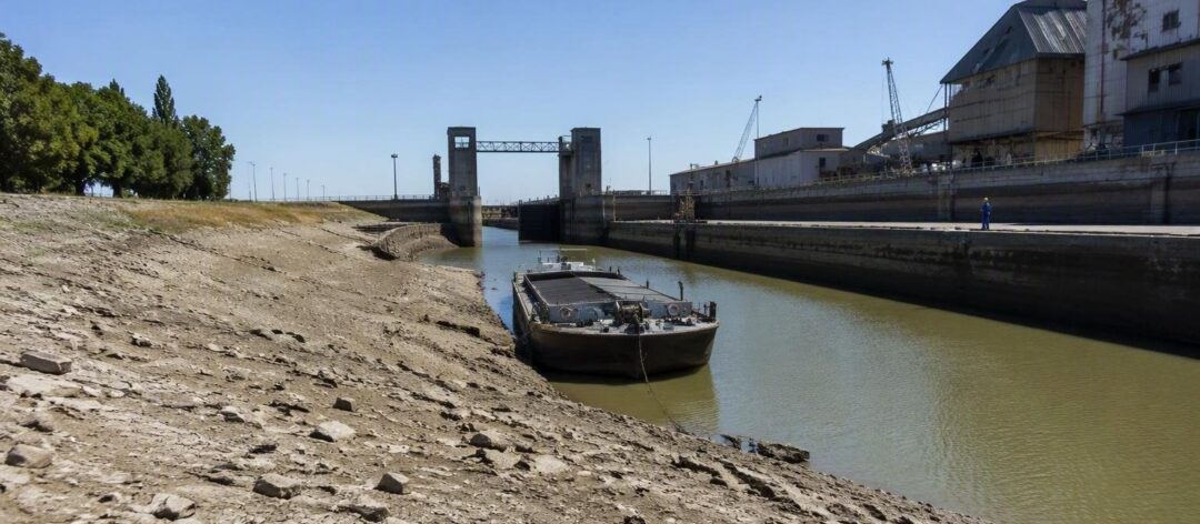 Miljoenenverlies voor scheepvaart door lage waterstand en hitte 2026