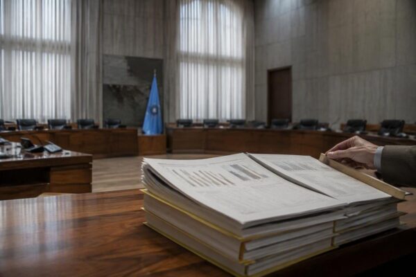 Secretbudget dreigt kabinet te ondermijnen, oppositie eist koers