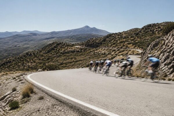 Vuelta 2026: Spannende koninginnenrit met vijf beklimmingen