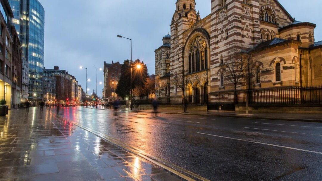 Aanklacht tegen twee Iraniërs voor aanval op Manchester-synagoge