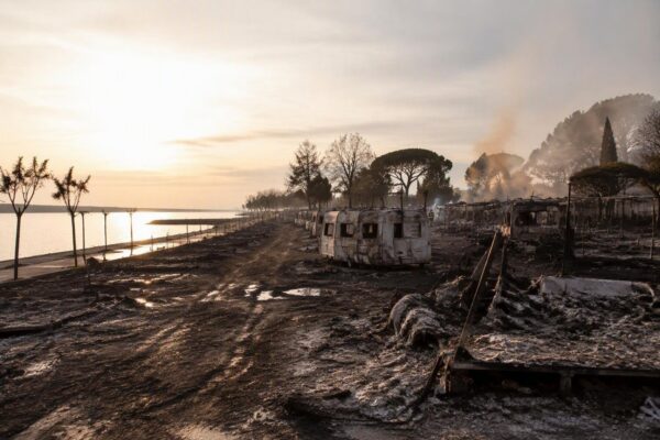 Brand op Italiaanse camping: 24 verwondingen en Duitse vrijwilligers in actie