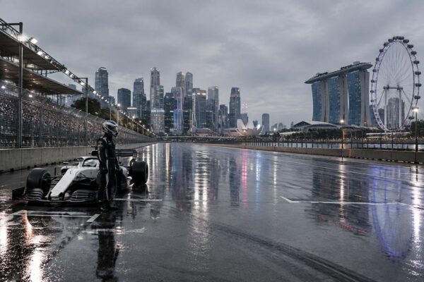 Geen gridstraf voor Verstappen na incident onder gele vlag in Singapore