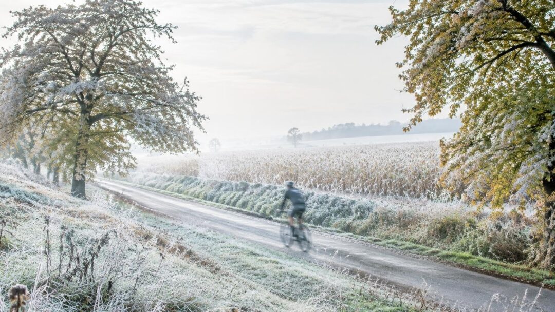 Wisselvallig herfstweer: eerste vorst, stevige wind en buien