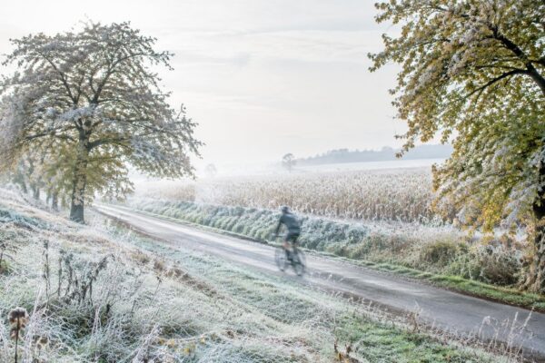 Wisselvallig herfstweer: eerste vorst, stevige wind en buien