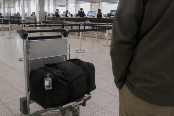Bagagli in aereo: regole sicure per batterie e dispositivi