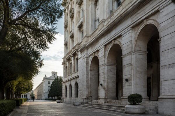 Ministro dell'Economia preoccupato per le richieste di riduzione delle tasse