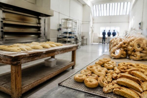 Dal carcere di Matera nasce il progetto Prison Bread con taralli e biscotti