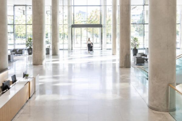 Contributi gratuiti per la maternità: chi può richiederli e soglie 2027