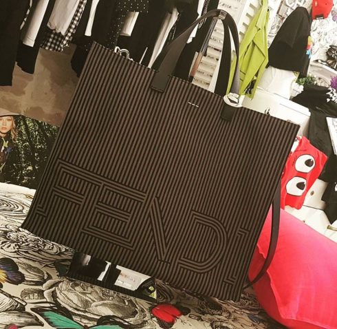 Come controllare i numeri di serie Fendi