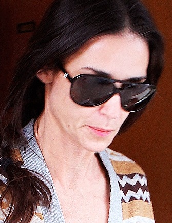 occhialoni_neri_per_coprire_occhiaie_e_rughe_demi_moore_228a