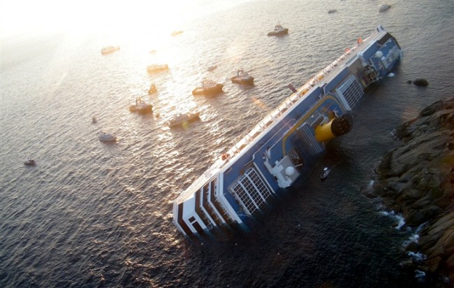 costa-concordia-incidente-foto-hd-crociere-blog-2_-fianca-alto-hd8-650x412