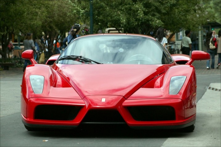 ferrari-enzo-1