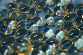 article new ehow images a05 dv id difference prenatal vitamins multivitamins  800x800