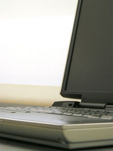article-new_ehow_images_a06_30_cr_send-anonymous-email-yahoo-800x800
