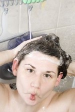 article new ehow images a06 km kq herbs wash hair 1 1 800x800