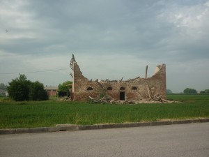 immaine casolare diroccato