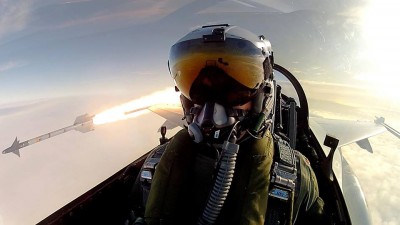selfie pilota caccia aereo missile 1