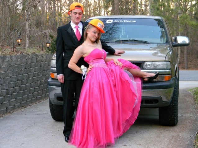 640x480xprom_photos_in_true_redneck_style_640_06.jpg.pagespeed.ic.QWstrcbYS1