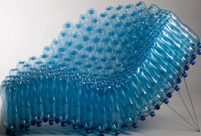 Come togliere l'Attak dalla plastica