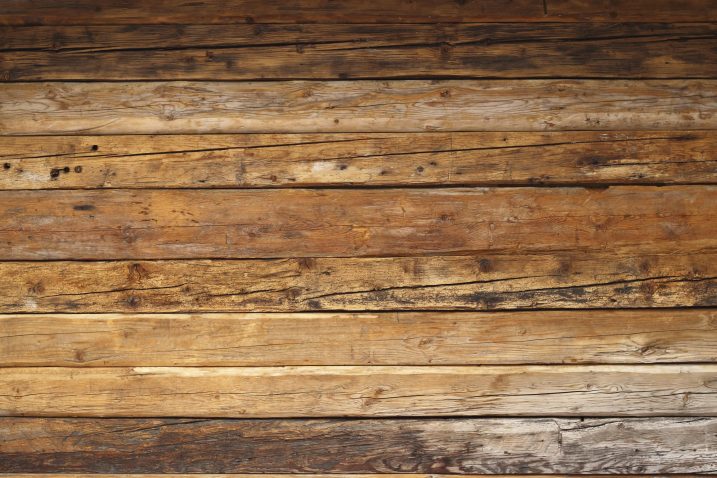 Come togliere l'Attak dal legno